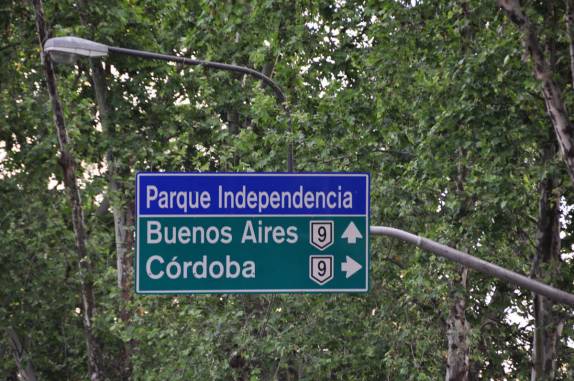 O belo e chique Boulevard Oroño, em Rosário, na Argentina